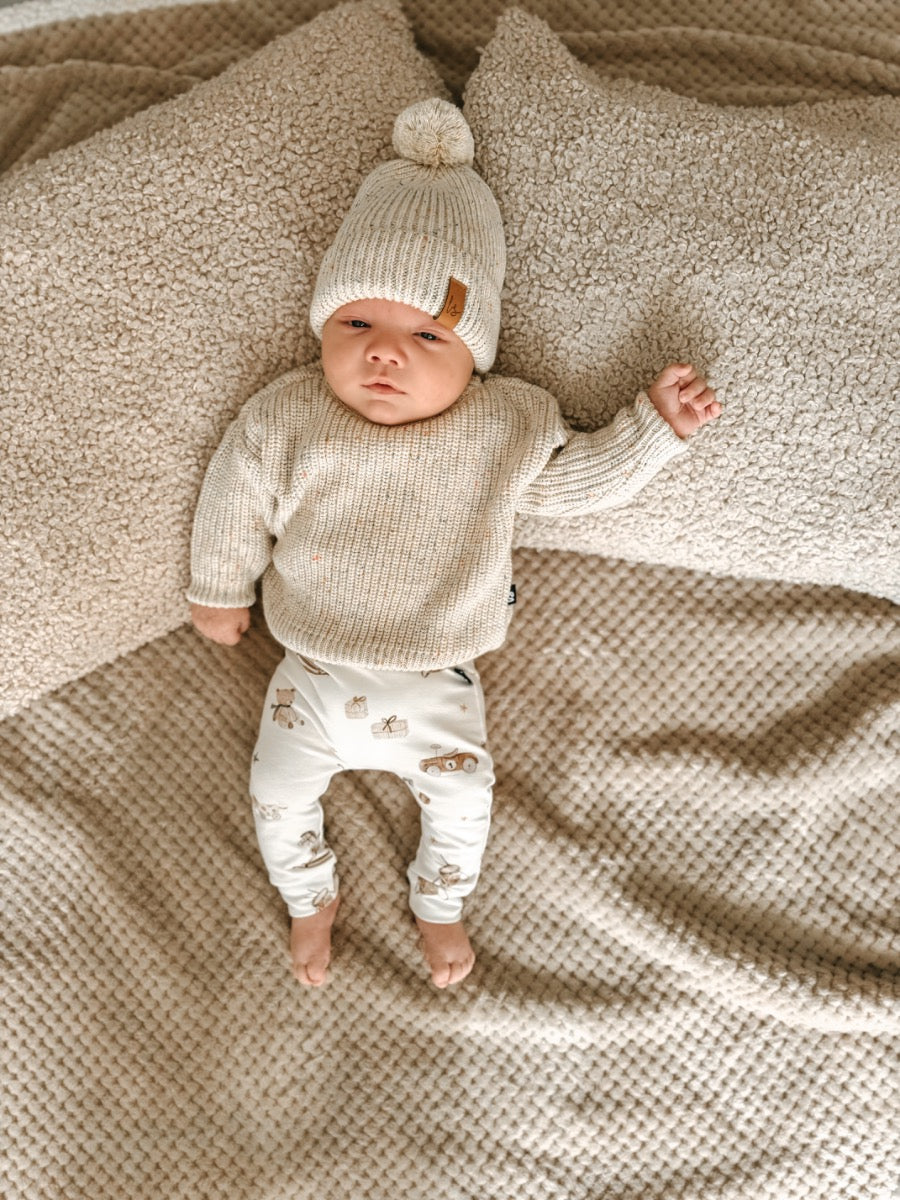 Knitted pompom mutsje (blended)
