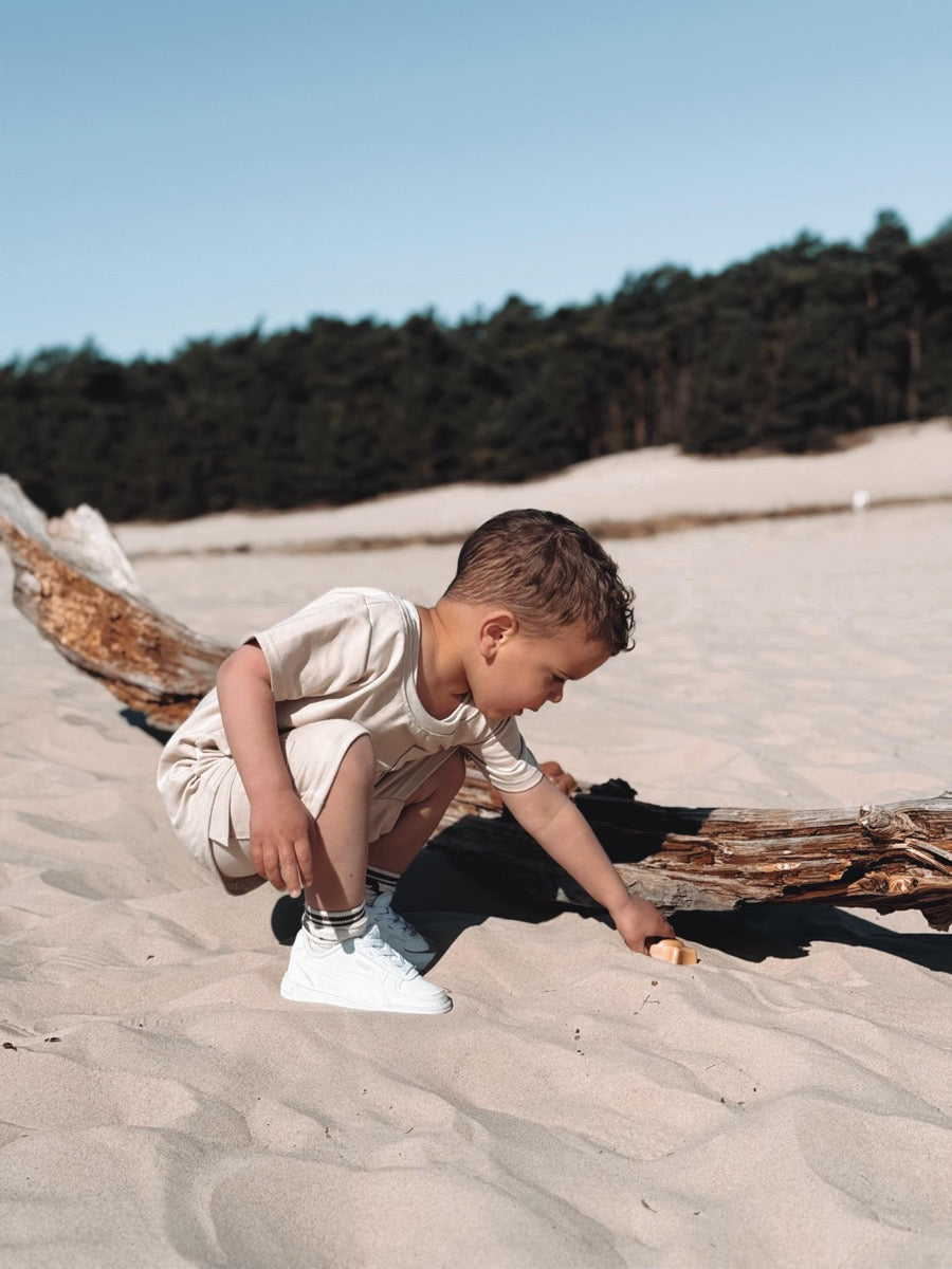 Cargo short sand
