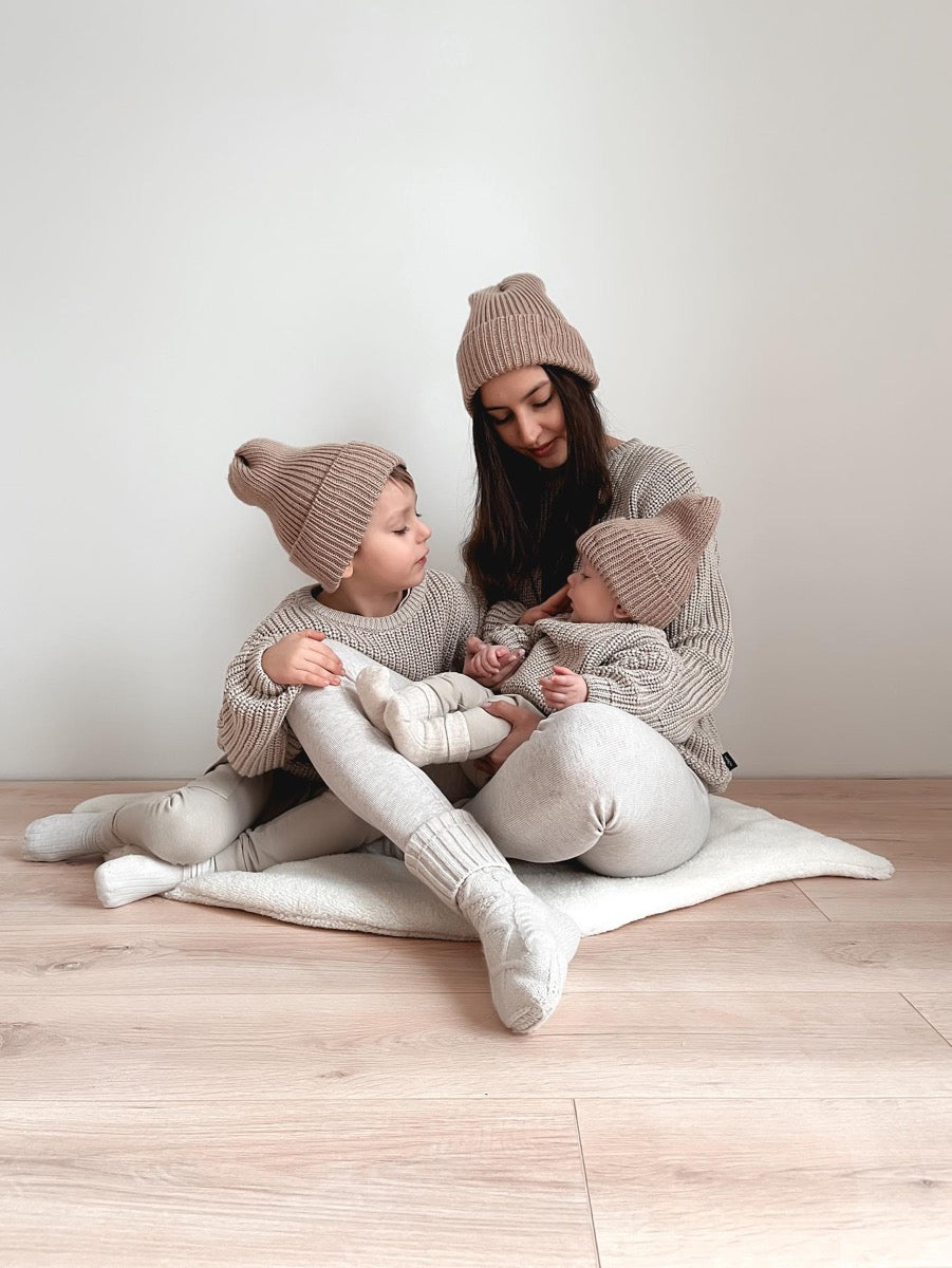 Knitted sweater (sand)