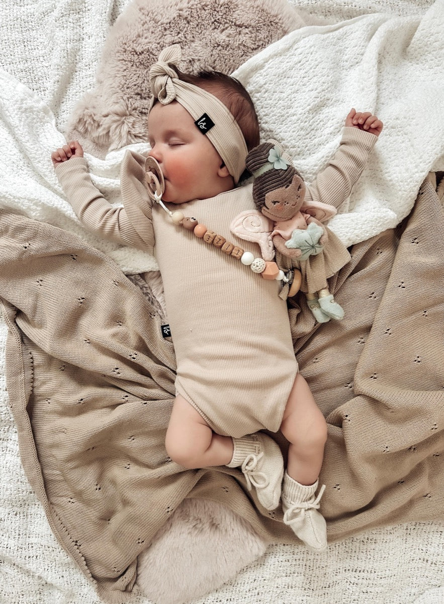 Ruffle romper rib sand
