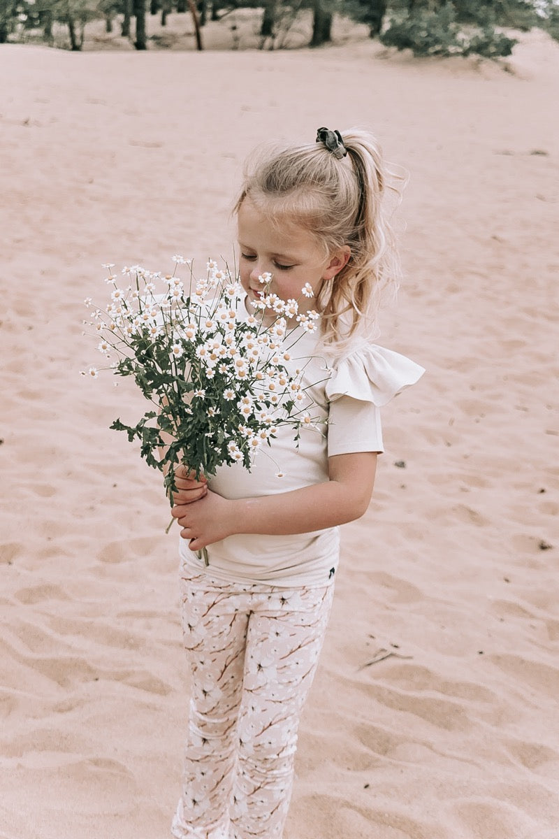 Ruffle t-shirt latte