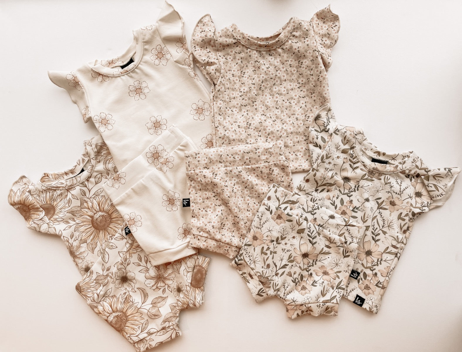 Ruffle sleeves t-shirt flower bomb
