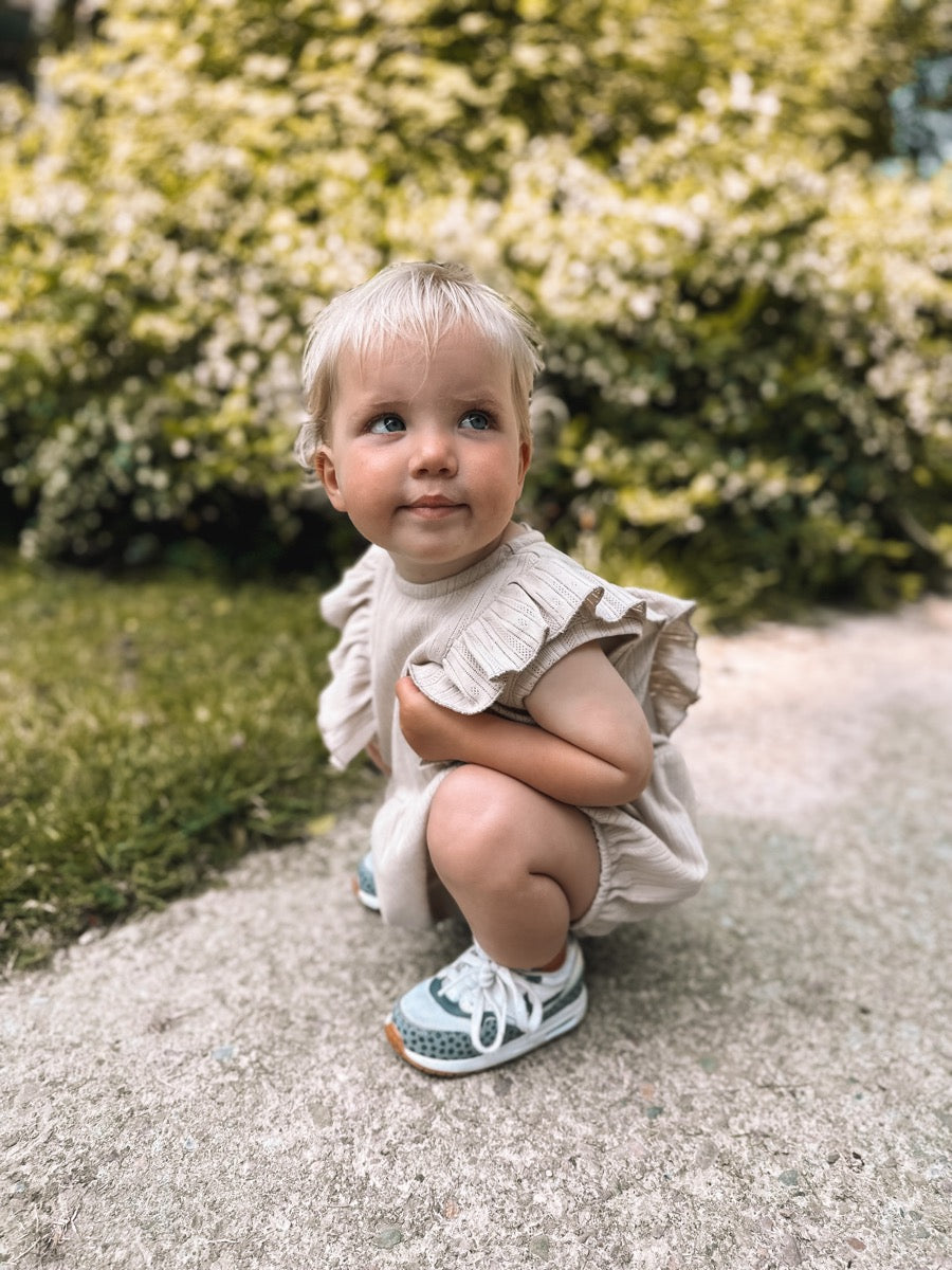 Summer ruffle playsuit pointelle (sand)