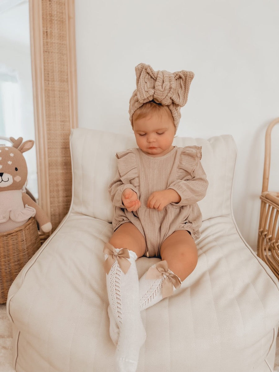 Vertical ruffle playsuit (warm beige) 122/128