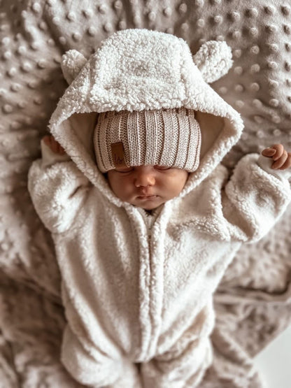 Knitted mutsje (sand)