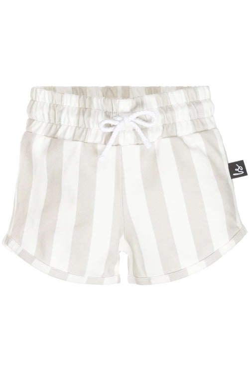 Short vertical stripe sand
