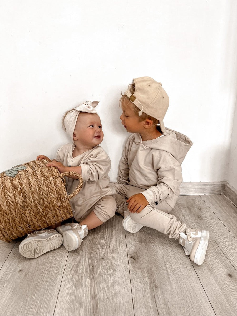 Capuchon sweater (sand)