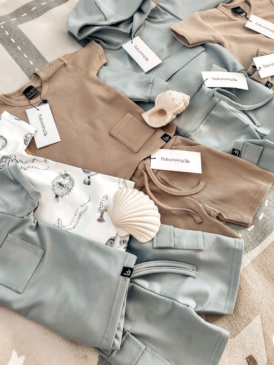 Pufferfish t-shirt (offwhite) (rounded back)