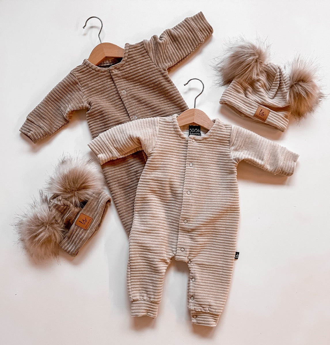 Pompom bear mutsje (light oak)