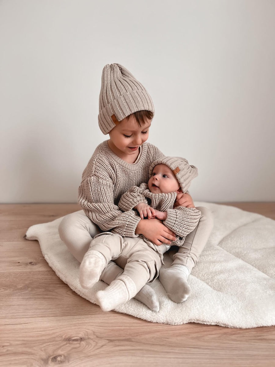 Knitted sweater (sand)