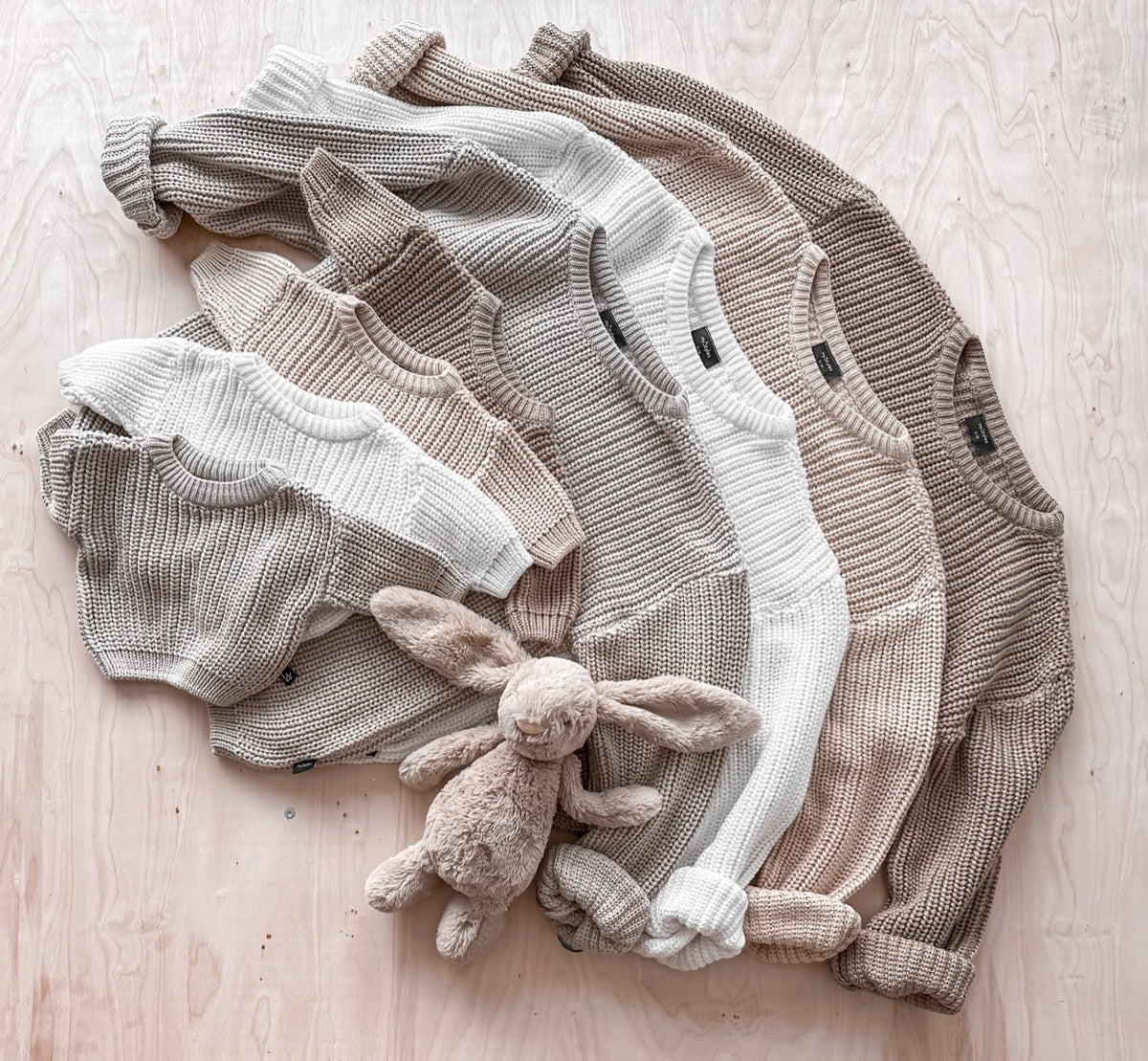 Knitted sweater (light oak)