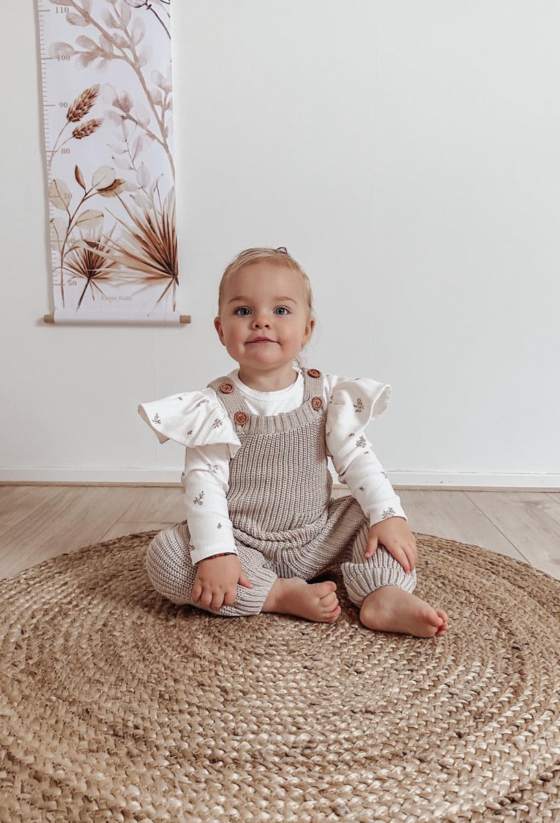 Knitted tuinbroekje sand
