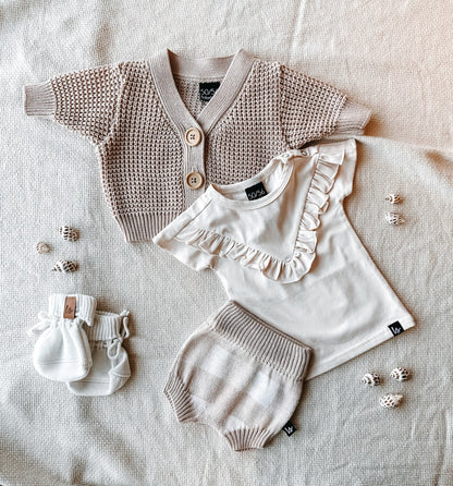 Knitted vestje beige