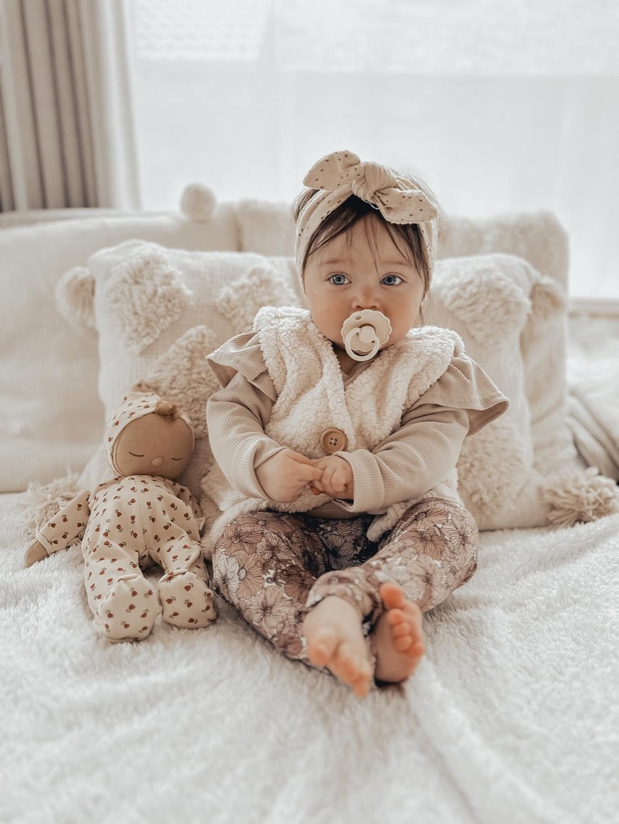 Ruffle romper rib sand