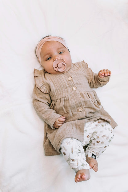 Ruffle button dress linnen sand 122/128