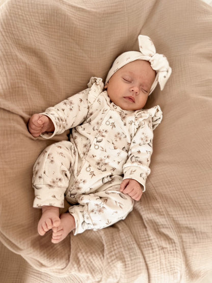 Rüschen-Playsuit, gerippt, geblümt, Sarah Beige Elfenbein