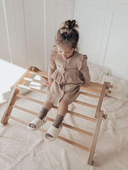 Ruffle button dress linnen (almond)