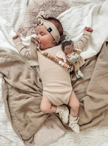 Ruffle romper rib sand