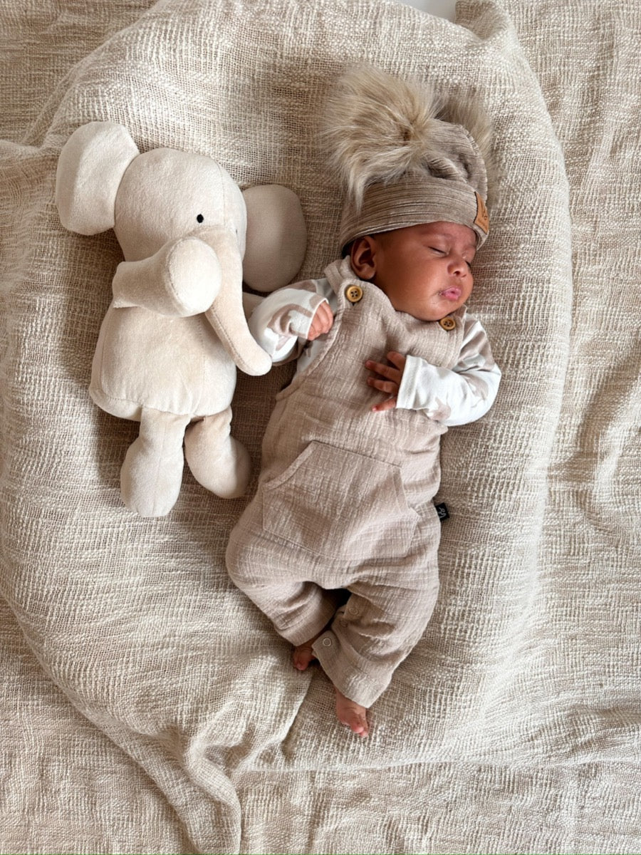 Pompom bear mutsje (light oak)