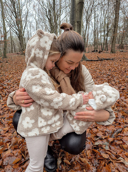 Teddyjacke mit Blumen