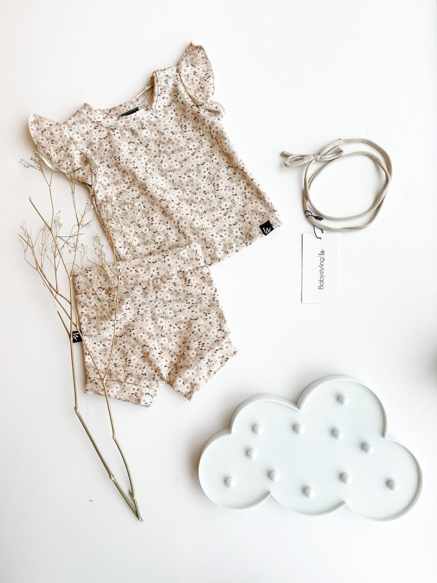 Ruffle sleeves t-shirt flower bomb